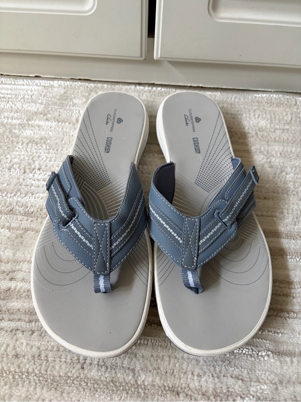 Clarks Gray-Blue Cloudstepper Flip-Flop Sandals